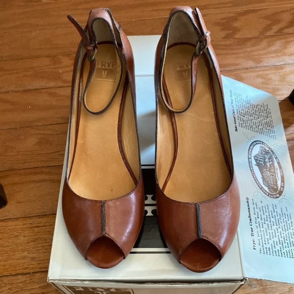 Frye Louise Strappy Kitten Heel Sandals